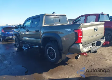 2024 Toyota Tacoma Trd Off Road z USA, uszkodzony, nr VIN 3TMLB5JN9RM080634